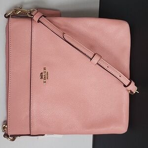 ✨️NWT✨️ Coach Kitt Crossbody Bag, Candy Pink, 2021